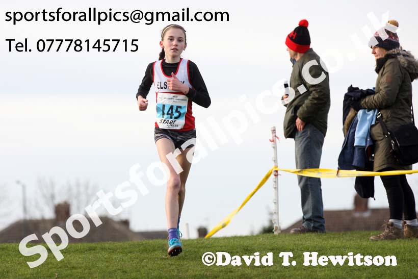 Girls under-13 North Eastern Cross Country, Redcar. Photo:  David T. Hewitson/Sports for All Pics